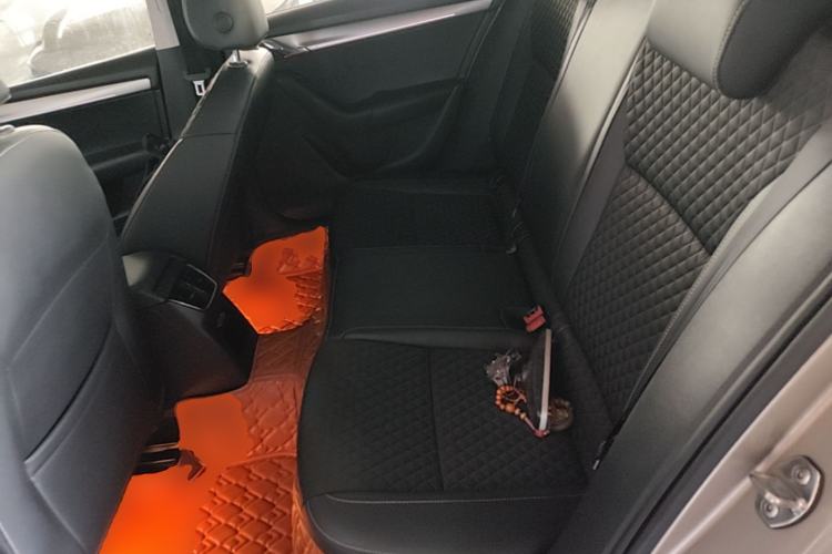 Used Skoda Octavia 2019 1.5L Automatic Smart Drive Luxury Edition China VI Standard Left Rear Seat