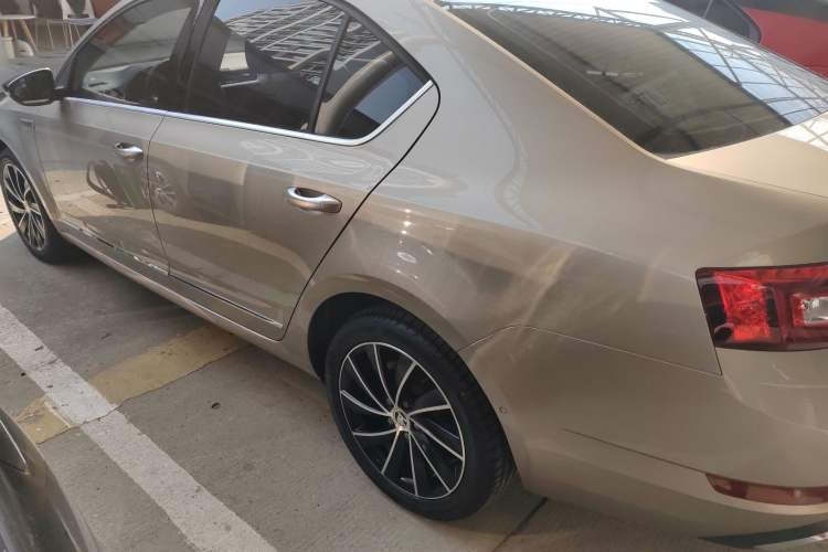 Used Skoda Octavia 2019 TSI280 DSG SmartDrive Luxury Edition China VI Left Side