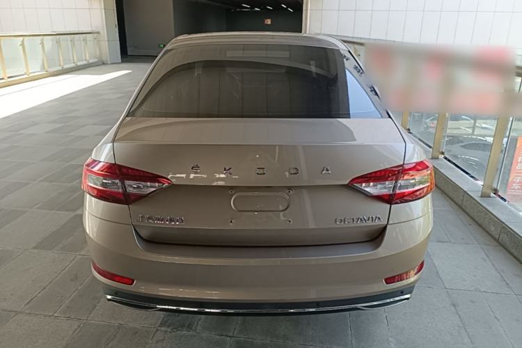 Used Skoda Octavia 2019 1.5L Automatic Smart Drive Luxury Edition China VI Standard Rear