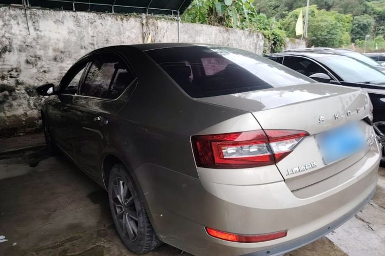 Used Skoda Octavia 2019 TSI230 DSG Smart & Comfort Edition China VI Standard Rear Left 45 Deg