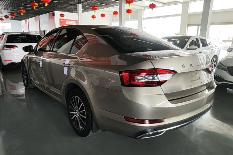 Used Skoda Octavia 2019 1.5L Automatic Smart Drive Luxury Edition China VI Standard Rear Left 45 Deg