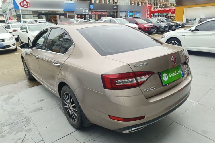 Used Skoda Octavia 2019 TSI230 DSG Luxury Edition Rear Left 45 Deg