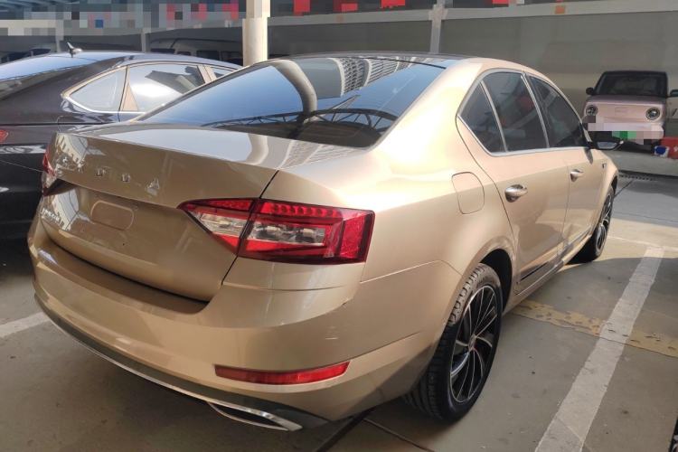 Used Skoda Octavia 2019 TSI280 DSG SmartDrive Luxury Edition China VI Rear Right 45 Deg