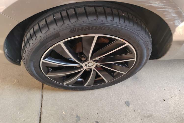 Used Skoda Octavia 2019 TSI280 DSG SmartDrive Luxury Edition China VI Right Rear Wheel Hub