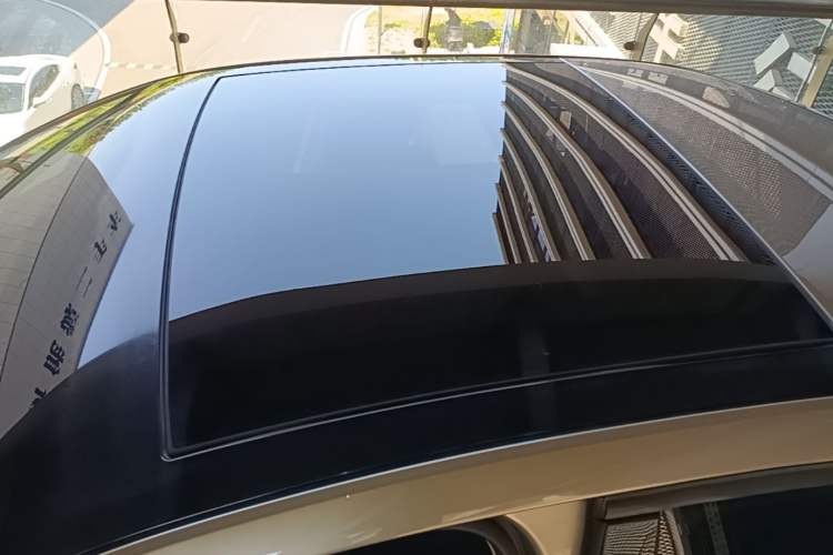 Used Skoda Octavia 2019 1.5L Automatic Smart Drive Luxury Edition China VI Standard Roof