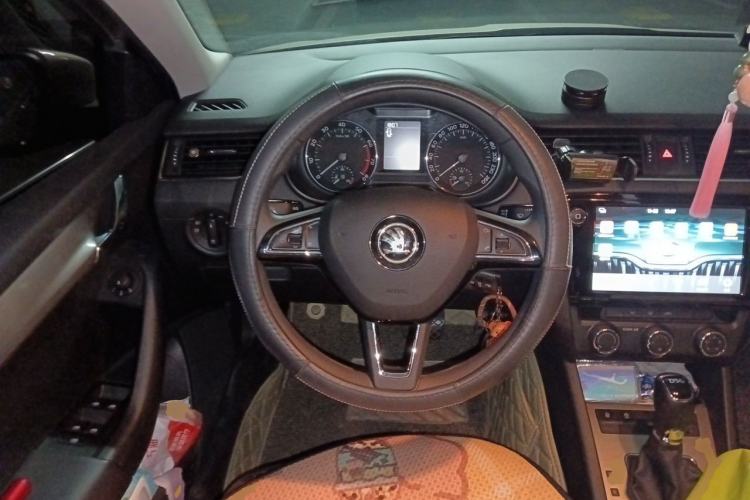 Used Skoda Octavia 2019 TSI230 DSG Comfort Edition Steering Wheel