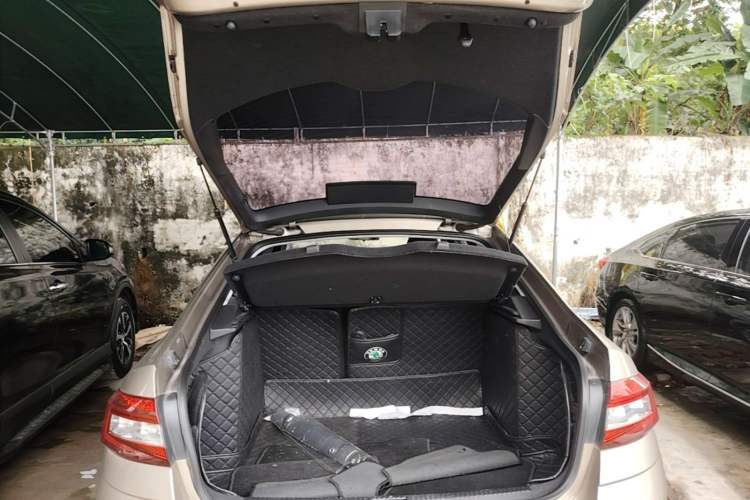 Used Skoda Octavia 2019 TSI230 DSG Smart & Comfort Edition China VI Standard Trunk