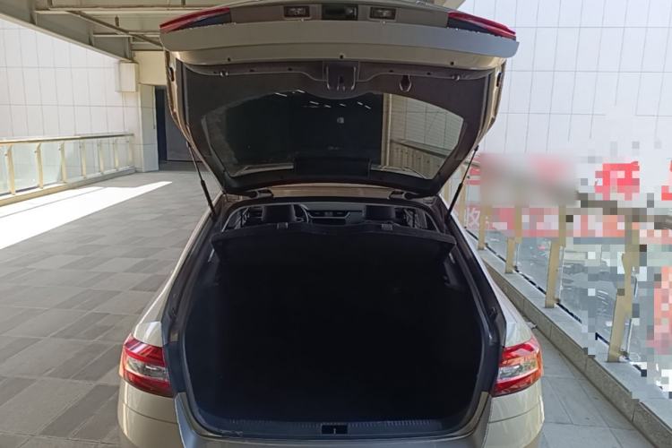 Used Skoda Octavia 2019 1.5L Automatic Smart Drive Luxury Edition China VI Standard Trunk