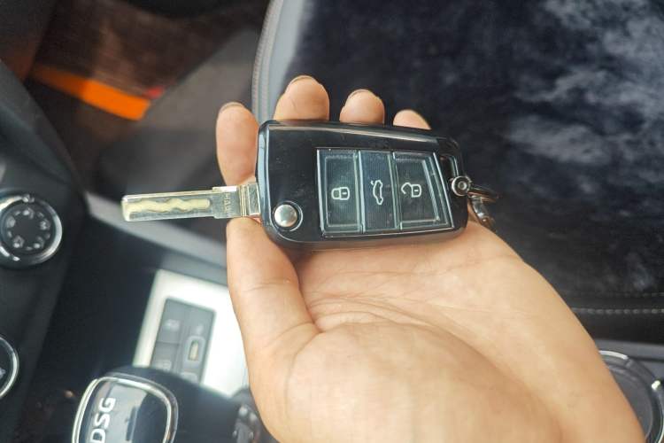 Used Skoda Octavia 2019 TSI230 DSG SmartDrive Comfort Edition China V Standard Vehicle Key