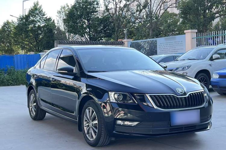 Used Skoda Octavia 2020 1.5L Manual Standard Edition Exterior 2