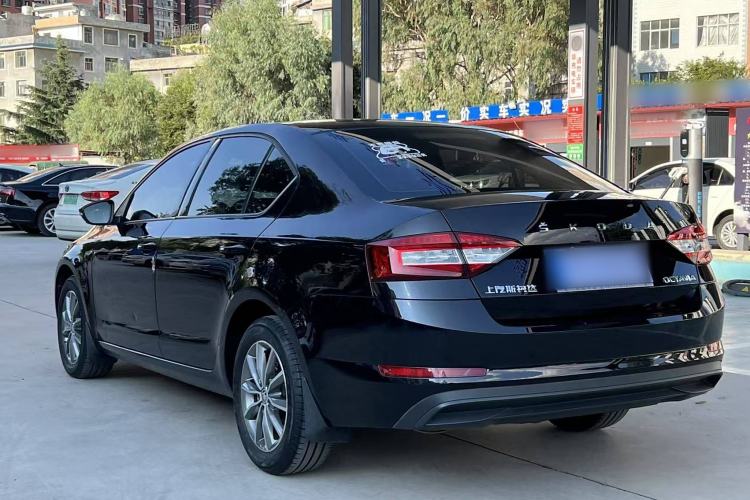 Used Skoda Octavia 2020 1.5L Manual Standard Edition Exterior 3