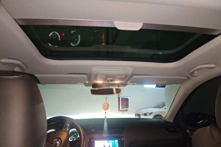Used Skoda Octavia 2020 1.5L Automatic SmartDrive Luxury Edition Headliner