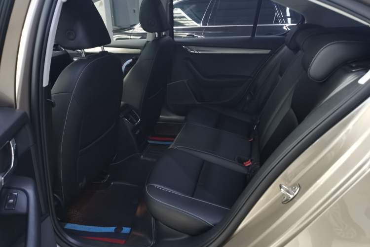 Used Skoda Octavia 2020 TSI280 DSG SmartDrive Luxury Edition Left Rear Seat