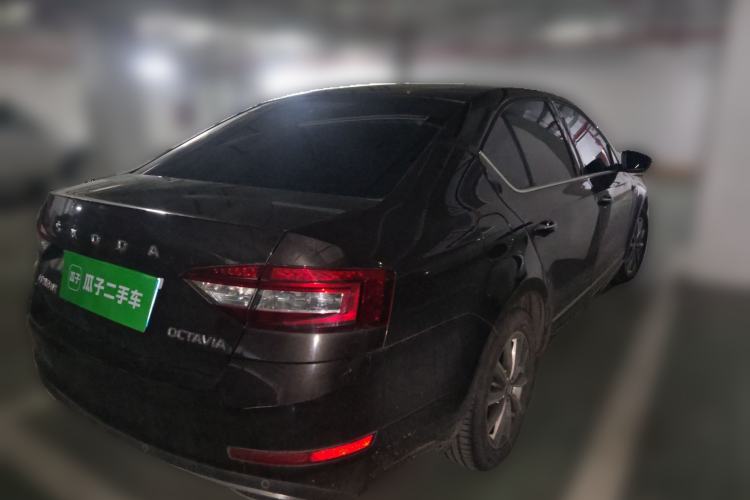 Used Skoda Octavia 2020 1.5L Automatic SmartDrive Luxury Edition Rear Right 45 Deg