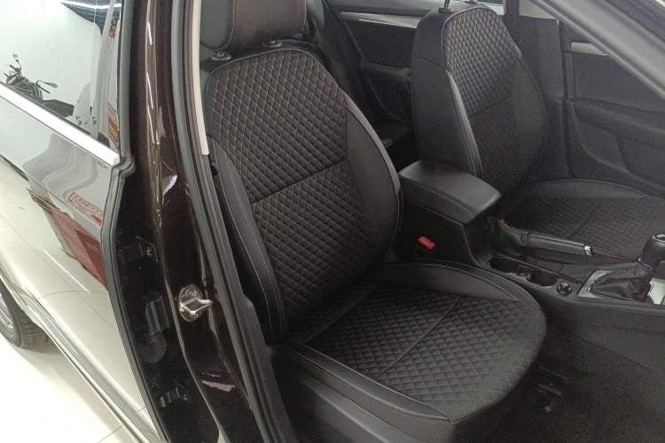 Used Skoda Octavia 2020 1.5L Automatic SmartDrive Luxury Edition Right Front Seat