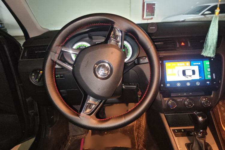 Used Skoda Octavia 2020 1.5L Automatic SmartDrive Luxury Edition Steering Wheel