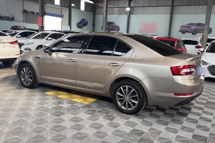 Used Skoda Octavia 2020 1.5L Automatic SmartDrive Comfort Edition Exterior 5