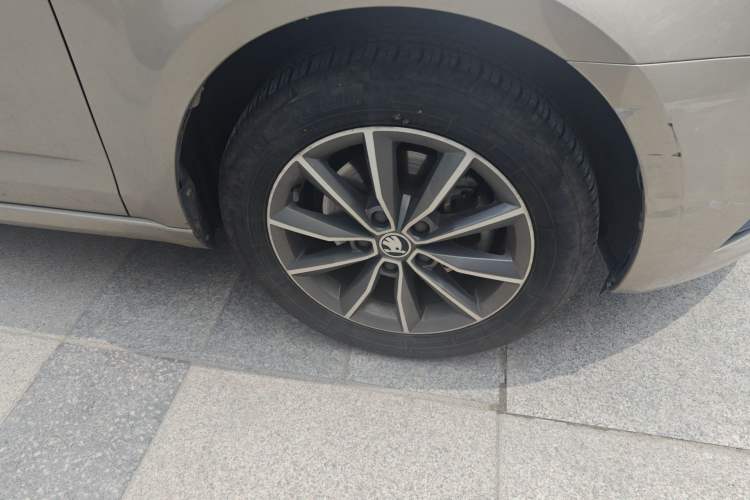 Used Skoda Octavia 2020 1.5L Automatic SmartDrive Comfort Edition Exterior 7