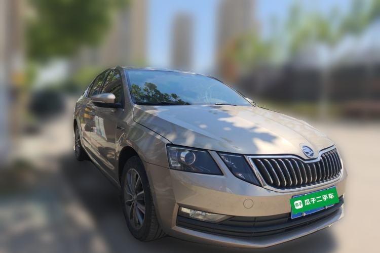 Used Skoda Octavia 2020 1.5L Automatic SmartDrive Comfort Edition Front Right 45 Deg