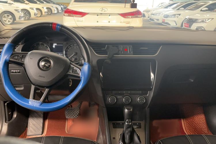 Used Skoda Octavia 2020 1.5L Automatic SmartDrive Comfort Edition Interior 3