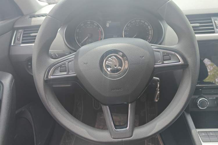 Used Skoda Octavia 2020 1.5L Automatic SmartDrive Comfort Edition Steering Wheel