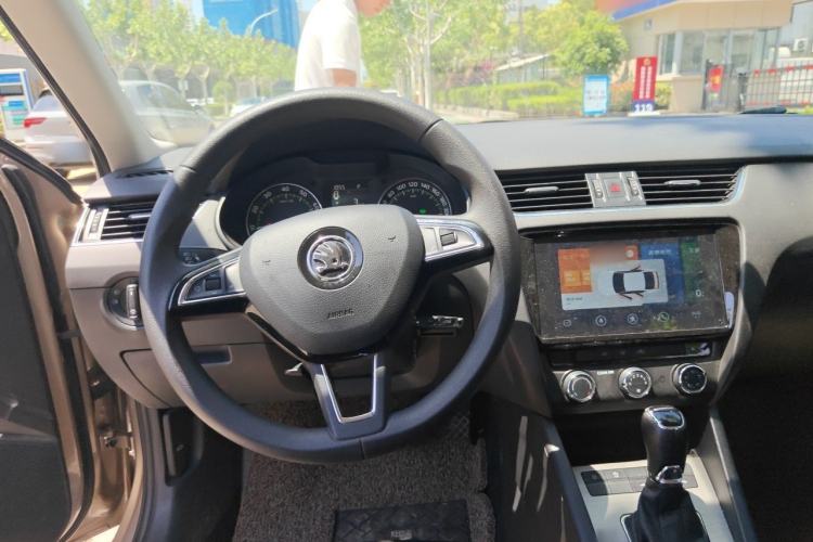 Used Skoda Octavia 2020 1.5L Automatic SmartDrive Comfort Edition Steering Wheel