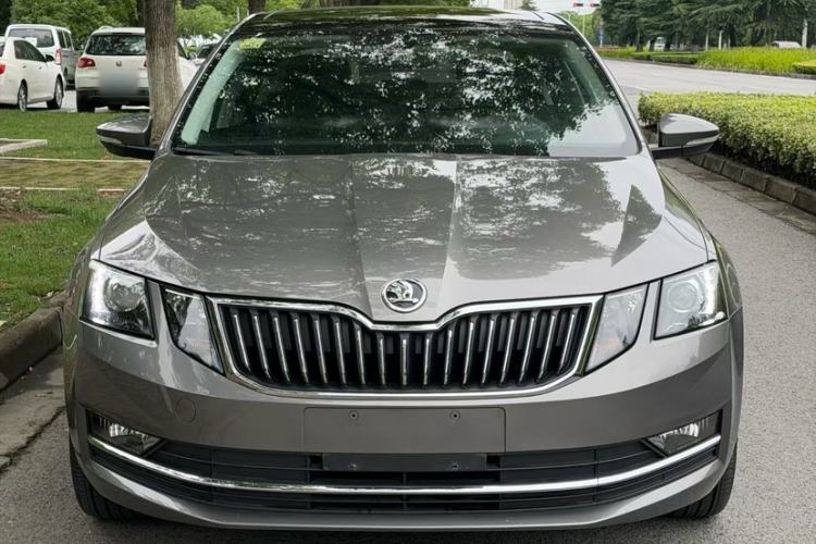 Used Skoda Octavia 2020 1.5L Automatic SmartDrive Luxury Edition Exterior 7