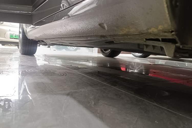 Used Skoda Octavia 2020 1.5L Automatic SmartDrive Luxury Edition Right Side Sill