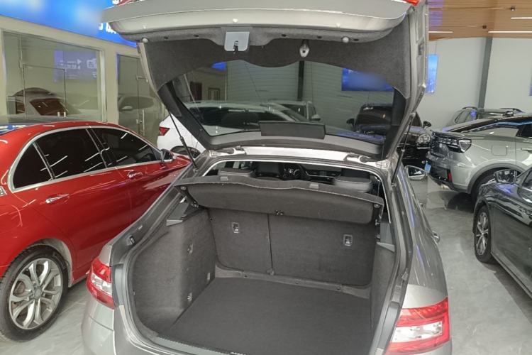 Used Skoda Octavia 2020 1.5L Automatic SmartDrive Luxury Edition Trunk