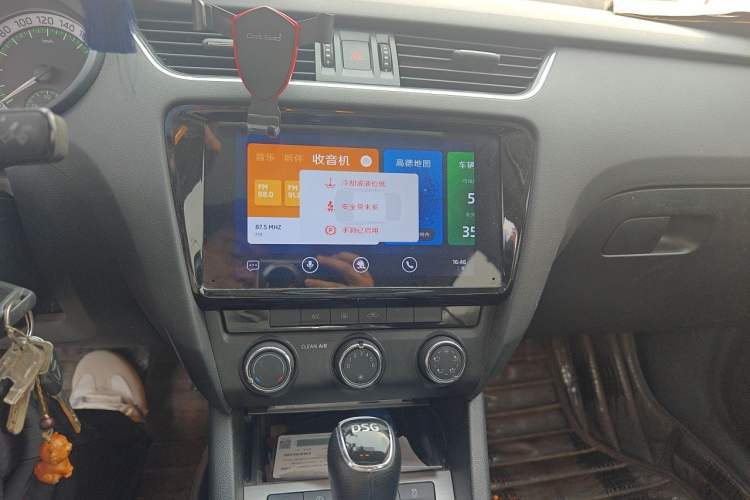 Used Skoda Octavia 2020 TSI280 DSG SmartDrive Luxury Edition Audio And AC Panel