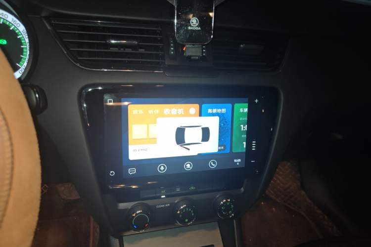 Used Skoda Octavia 2020 1.5L Automatic SmartDrive Luxury Edition Audio And AC Panel