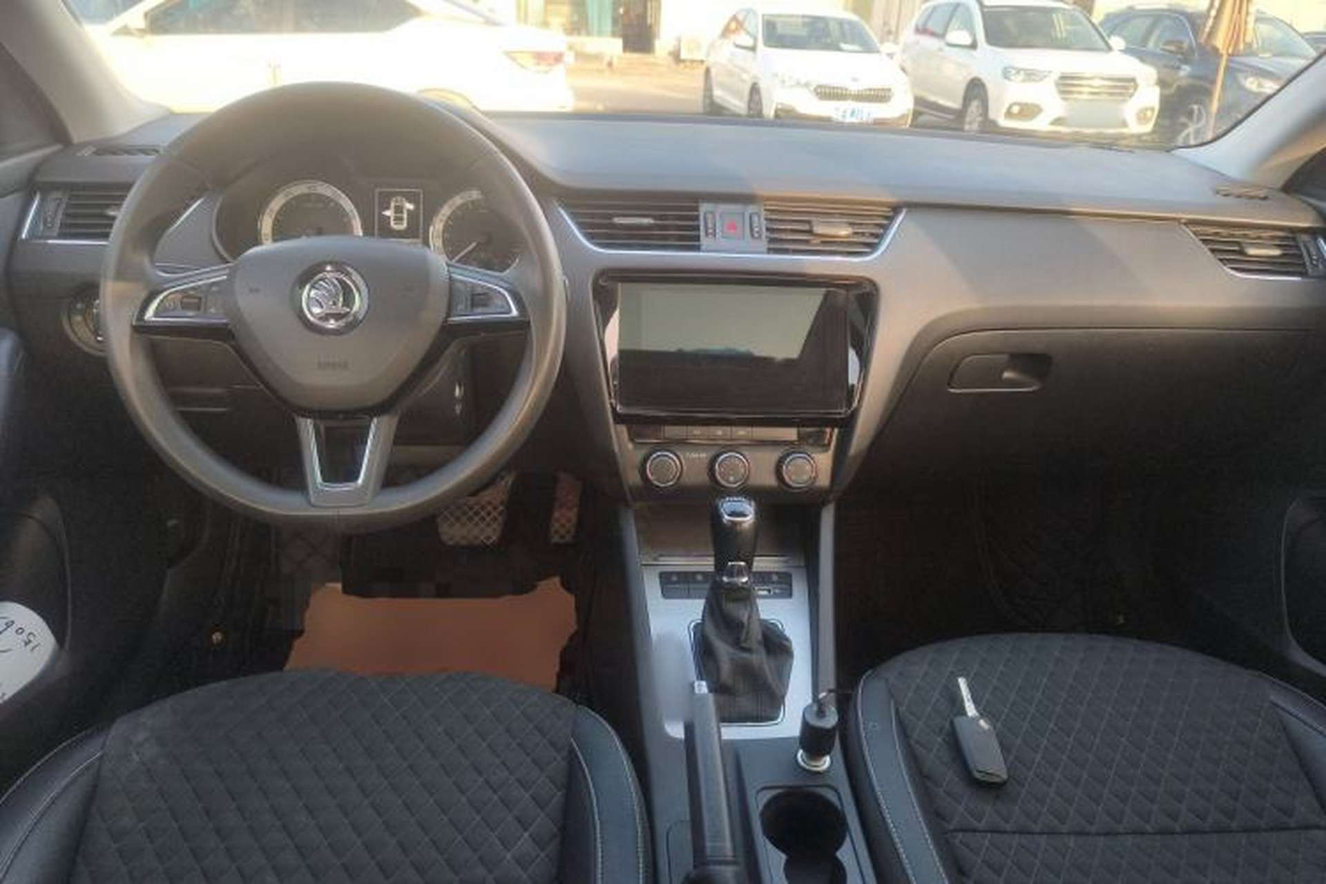 Used Skoda Octavia 2020 TSI280 DSG SmartDrive Luxury Edition Center Console