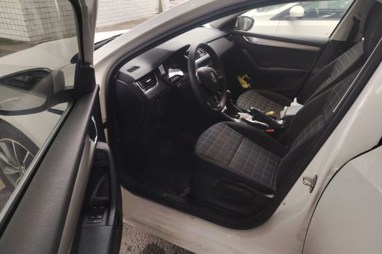 Used Skoda Octavia 2020 1.5L Automatic SmartDrive Comfort Edition Driver Seat
