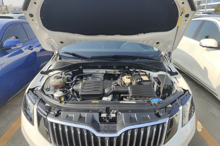 Used Skoda Octavia 2020 1.5L Automatic SmartDrive Luxury Edition Engine Bay