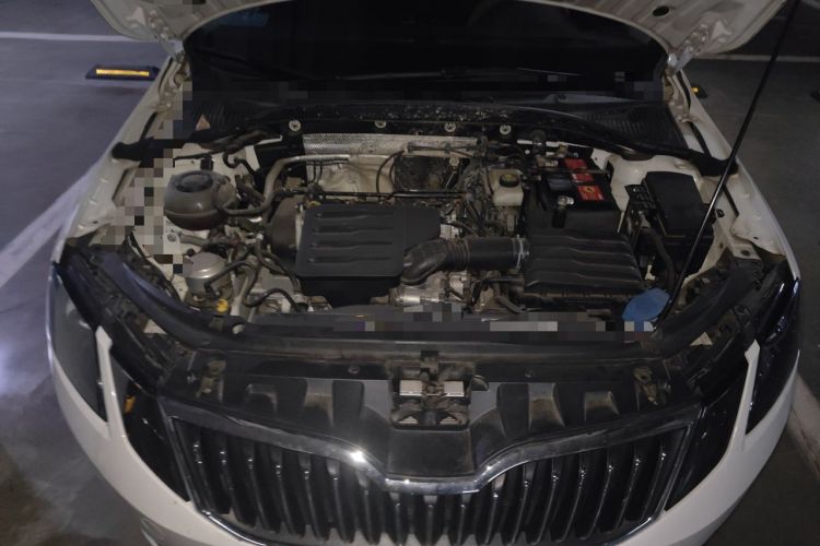 Used Skoda Octavia 2020 1.5L Automatic SmartDrive Luxury Edition Engine Bay