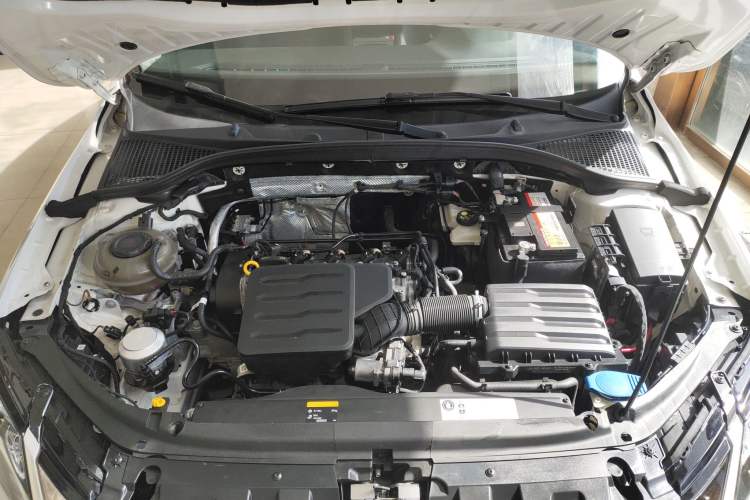 Used Skoda Octavia 2020 1.5L Automatic SmartDrive Luxury Edition Engine Bay