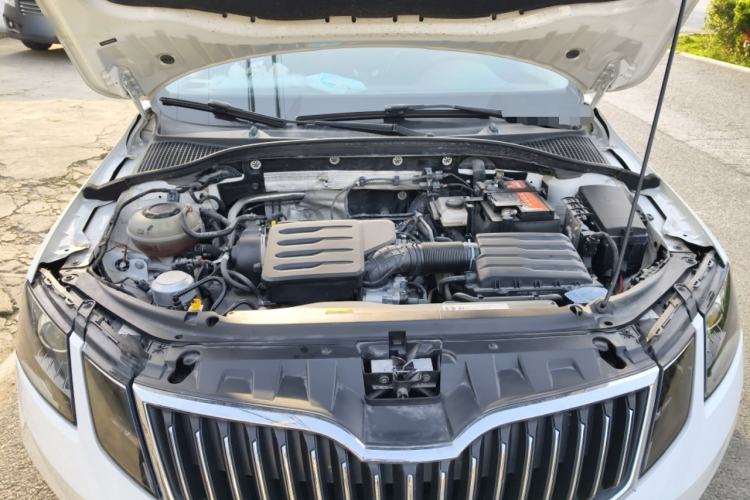 Used Skoda Octavia 2020 1.5L Automatic SmartDrive Luxury Edition Engine Bay