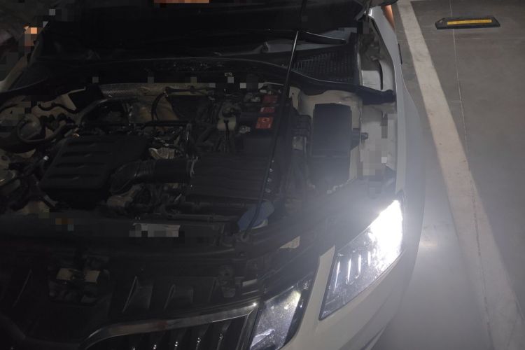 Used Skoda Octavia 2020 1.5L Automatic SmartDrive Luxury Edition Engine Bay Left