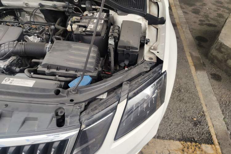 Used Skoda Octavia 2020 1.5L Automatic SmartDrive Comfort Edition Engine Bay Left