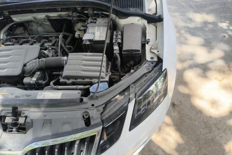 Used Skoda Octavia 2020 1.5L Automatic SmartDrive Luxury Edition Engine Bay Left