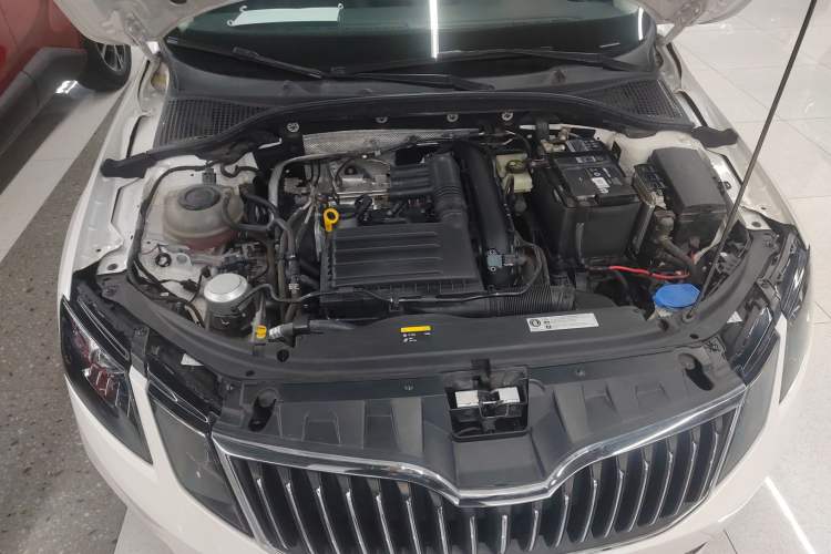 Used Skoda Octavia 2020 TSI230 DSG SmartDrive Luxury Edition Engine Bay