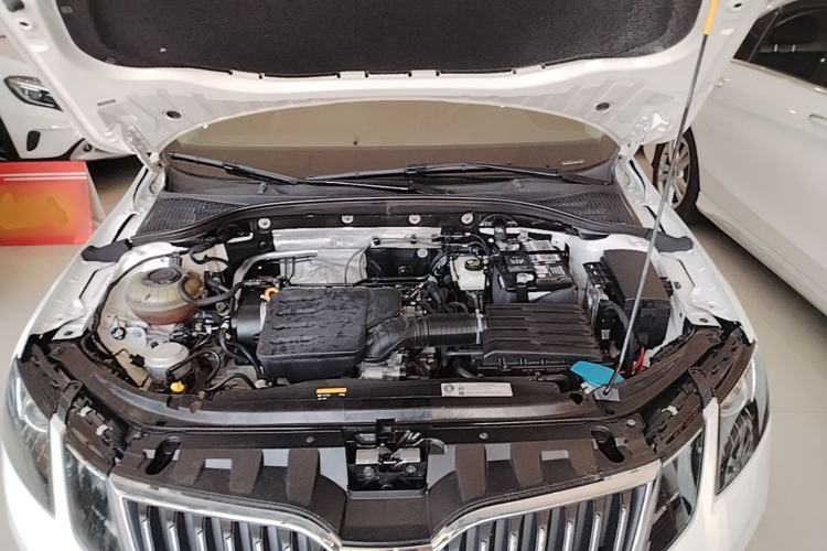 Used Skoda Octavia 2020 1.5L Automatic SmartDrive Luxury Edition Engine Bay