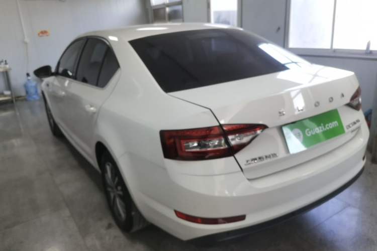 Used Skoda Octavia 2020 TSI230 DSG SmartDrive Comfort Edition Exterior 2