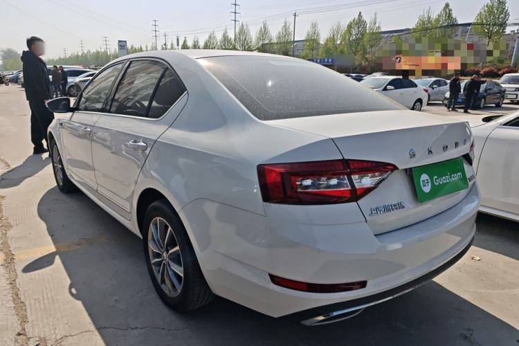 Used Skoda Octavia 2020 1.5L Automatic SmartDrive Luxury Edition Exterior 2