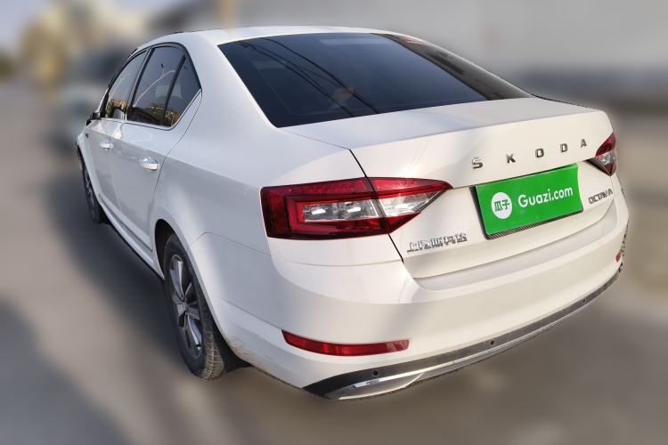 Used Skoda Octavia 2020 1.5L Automatic SmartDrive Luxury Edition Exterior 3