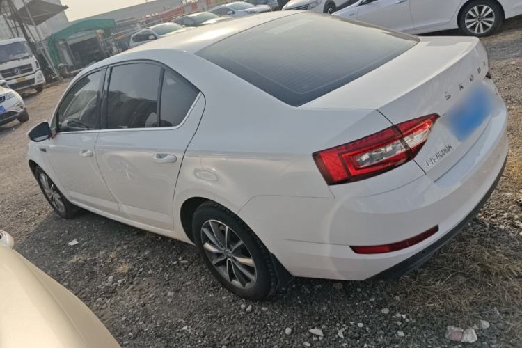 Used Skoda Octavia 2020 1.5L Automatic SmartDrive Comfort Edition Exterior 3