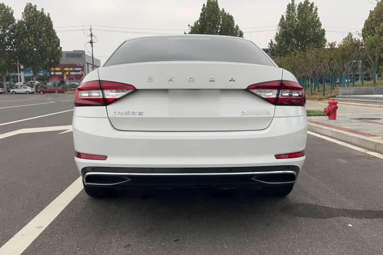 Used Skoda Octavia 2020 1.5L Automatic SmartDrive Luxury Edition Exterior 4