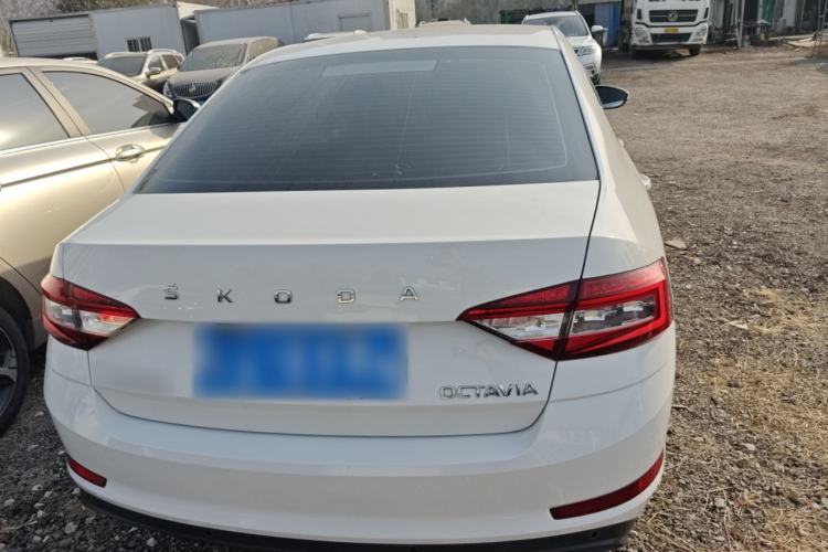 Used Skoda Octavia 2020 1.5L Automatic SmartDrive Comfort Edition Exterior 4