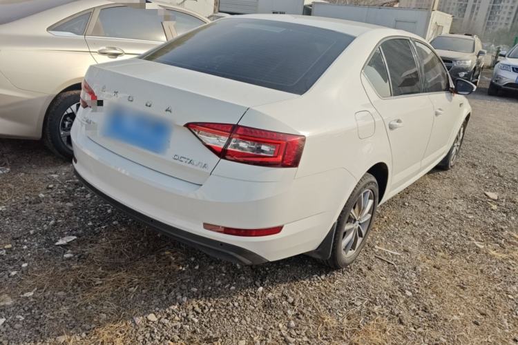 Used Skoda Octavia 2020 1.5L Automatic SmartDrive Comfort Edition Exterior 5