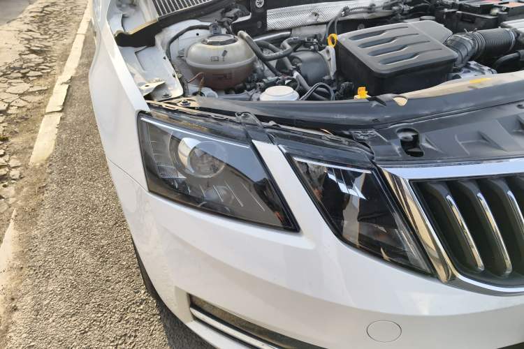 Used Skoda Octavia 2020 1.5L Automatic SmartDrive Luxury Edition Exterior 6